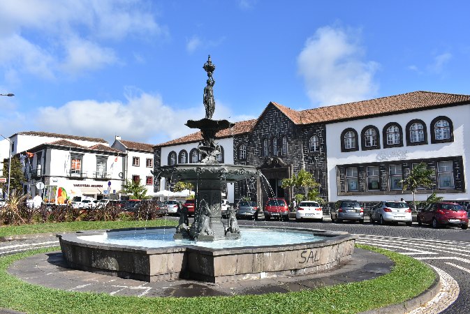 018.Ponta Delgada-Fontanário Praça Vasco da Gama