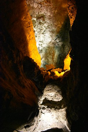 049.Cueva de Los Verdes