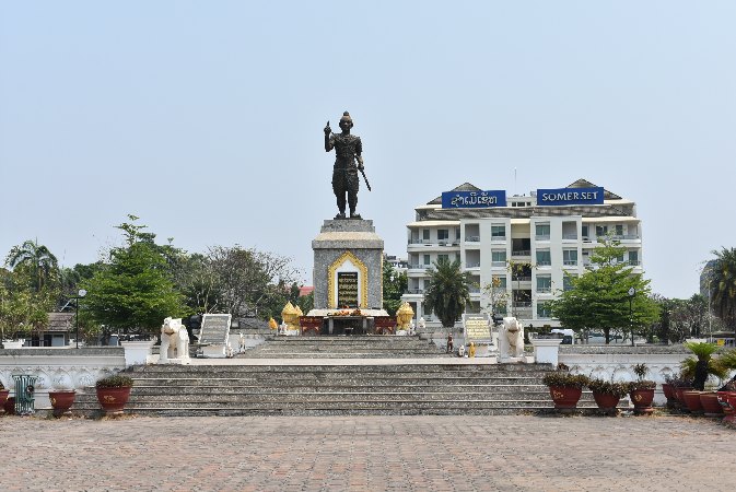 020_Vien_Fa Ngum Statue