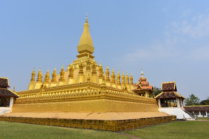 045_Vien_Pha That Luang
