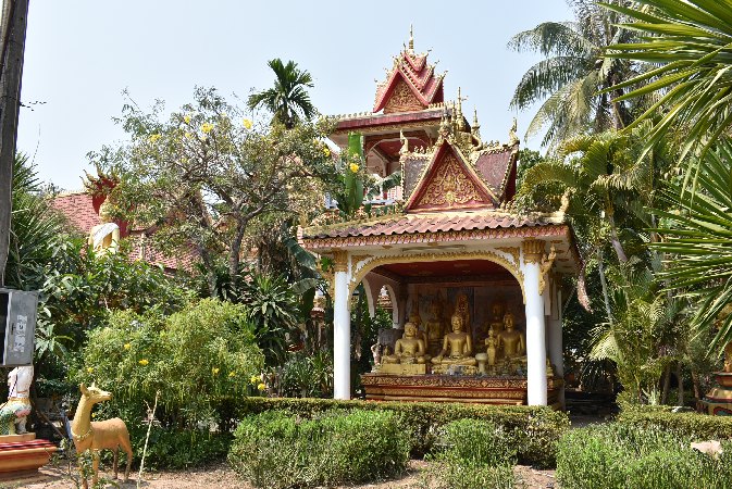 046_Vien_Wat That Luang Tai