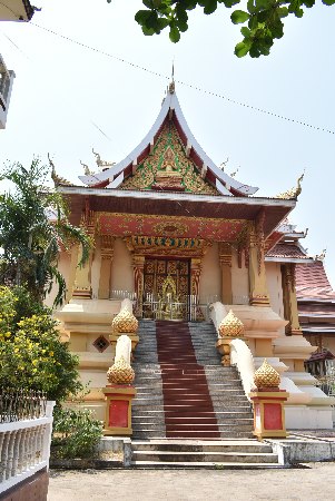 054_Vien_Wat That Luang North
