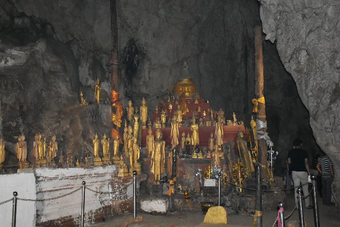 140_LuaPrab_Tham Phum Cave