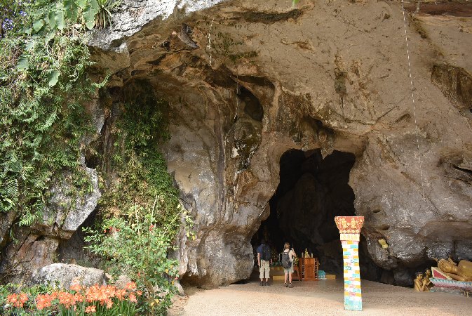 222_VaVie_Tham Elephant Cave