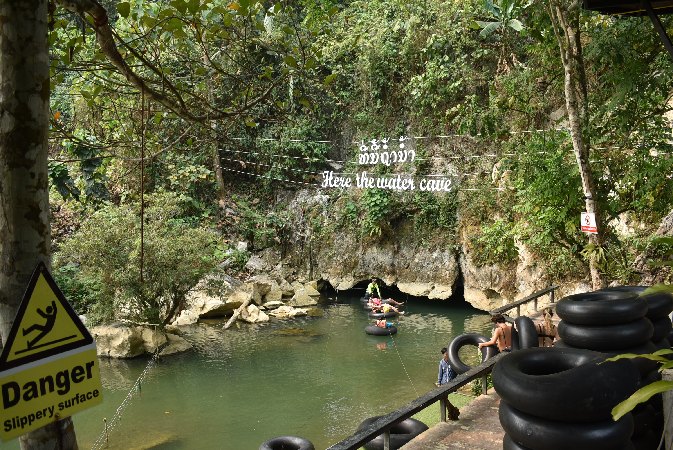 225_VaVie_Tham Nam-Water-Cave