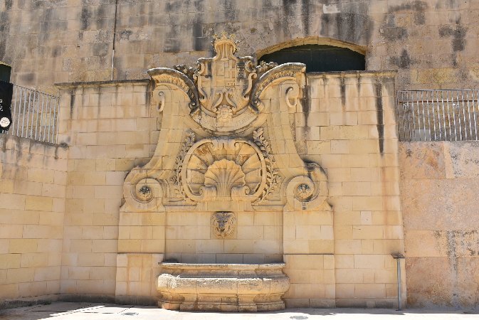 019.Valletta_Saint James Cavalier fountain