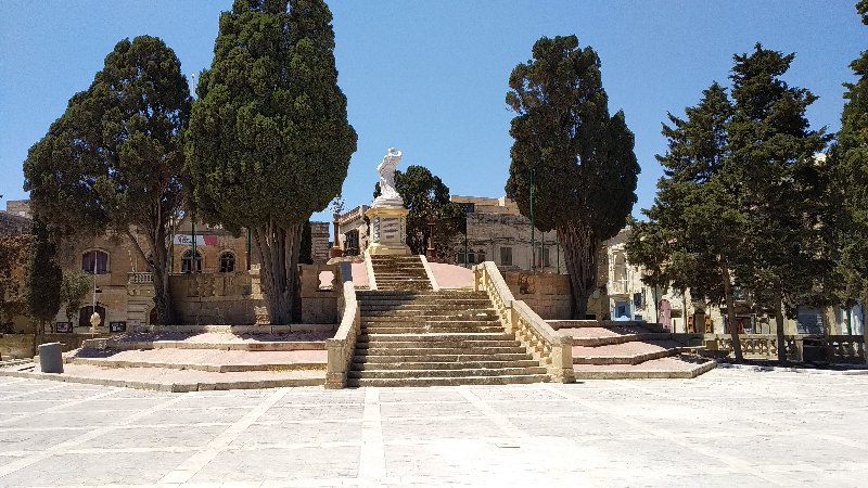 091.Rabat_Statue of Saint Paul