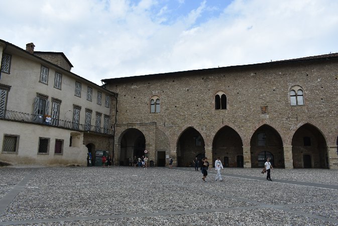 046_It-Ber_Cittá Alta-Piazza della Cittadella