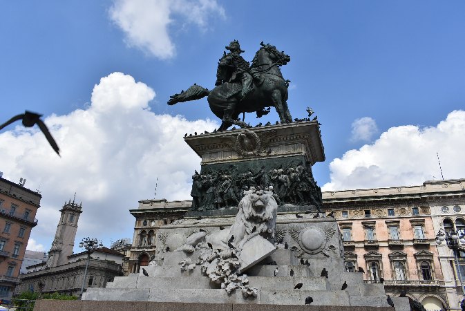 091_It-Mil_Monumento a Vittorio Emanuele II