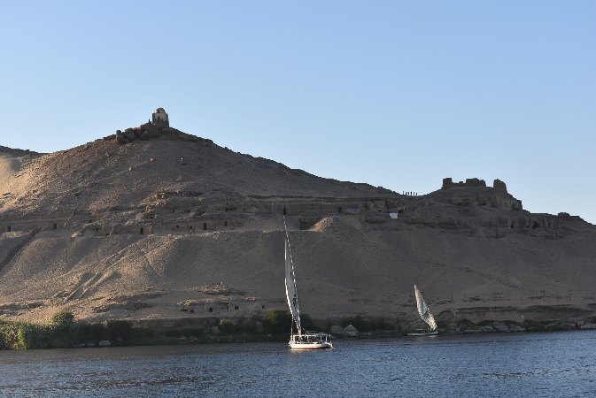 004.Eg_Aswan-Dome of Abu Al-Hawa