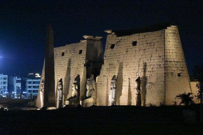 083.Eg_Luxor Temple-Pylon of Ramses II