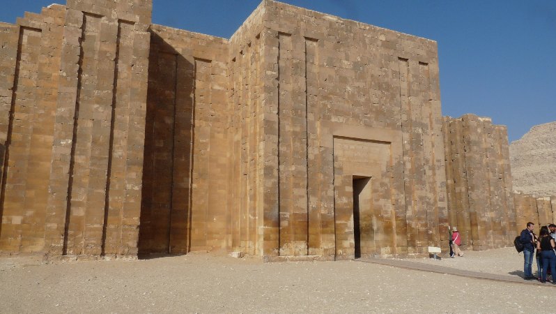 149.Eg_Saqqara-Colonnade Entrance Of Djoser Complex