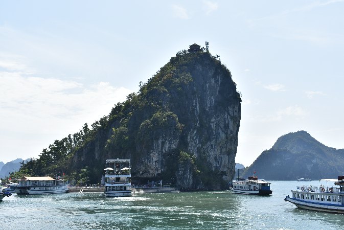 83_Vie_HaLong-Ti Top Island