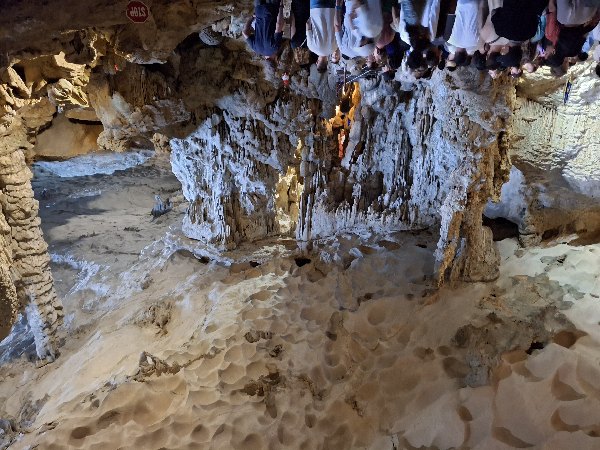 91_Vie_HaLong-Sung Sot Cave