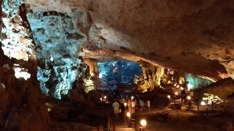93_Vie_HaLong-Sung Sot Cave