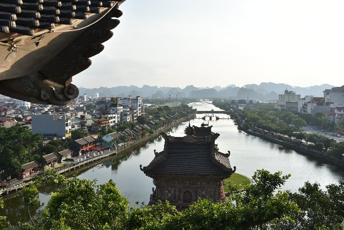130_Vie_NinhBinh--Ky Lan Temple-view