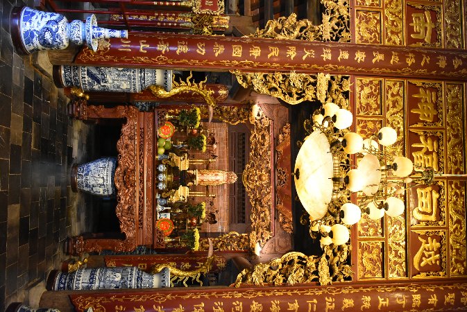 134_Vie_NinhBinh-Trang An Boat Tour-Trinh Temple