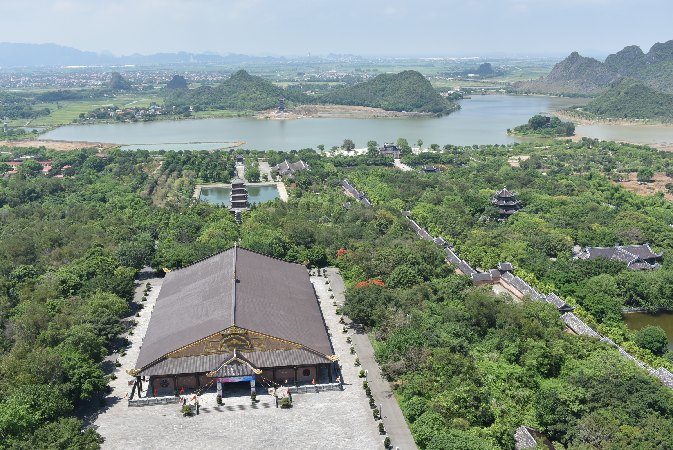 193_Vie_NinhBinh-Bai Ding pagoda-Bao Thap Stupa-výhled