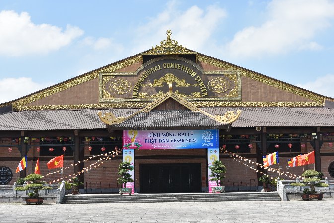 194_Vie_NinhBinh-Bai Ding pagoda-International Convention Center