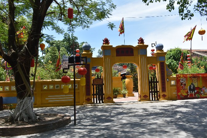 231_Vie_HoiAn-Cam Pho Temple