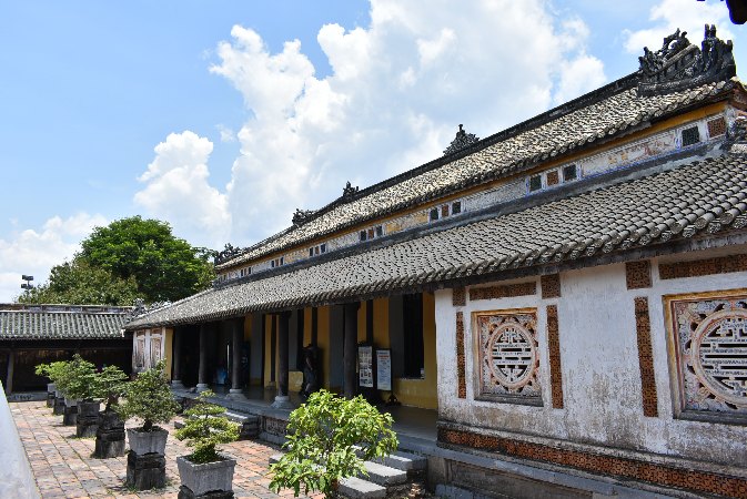 256_Vie_Hue-Truong Lang