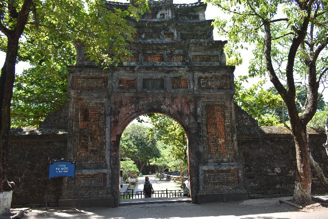 275_Vie_Hue-Tu Duc Tomb-Entrance