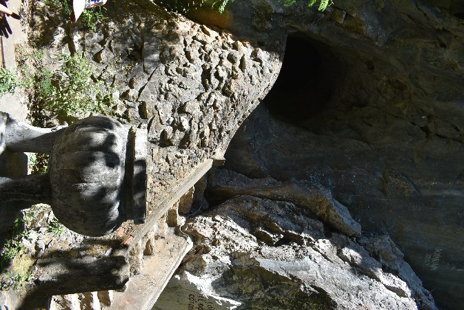313_Vie_DaNang-MarbleMount-Van Thong Cave