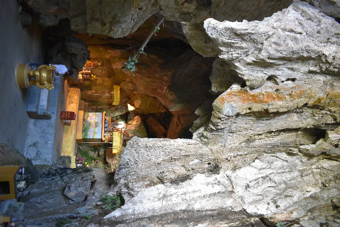 315_Vie_DaNang-MarbleMount-Linh Nham Cave