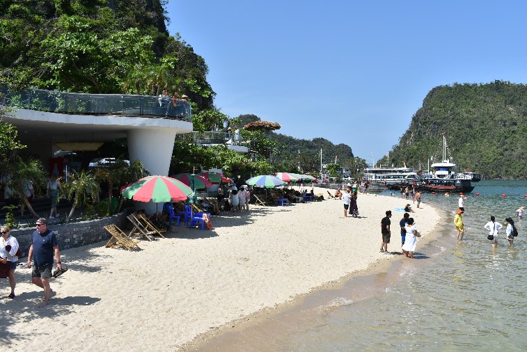 084__Vie_HaLong-Titop Island-Ti Top Beac