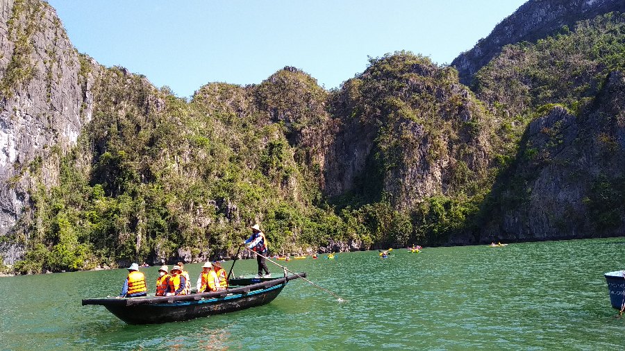 088__Vie_HaLong-Hang Luon Cav