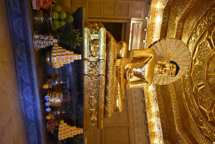 192__Vie_NinhBinh-Bai Ding pagoda-Bao Thap Stup