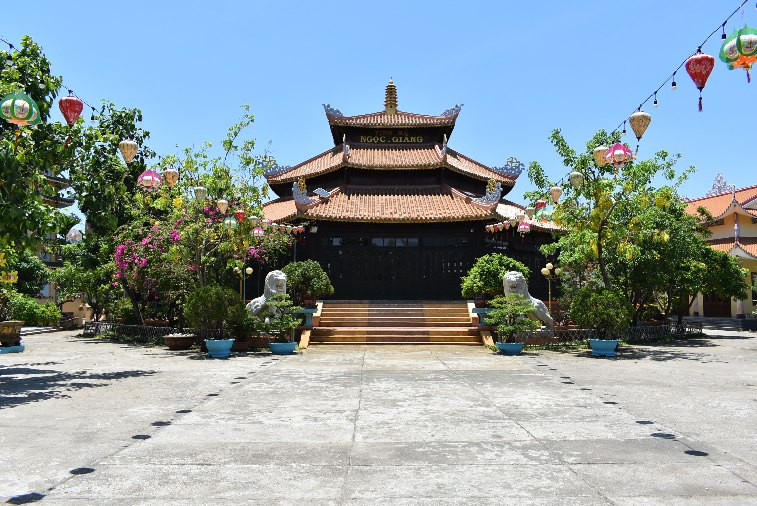 213__Vie_DaNang-Giang-Ngoc Buddhist Medition Monaster