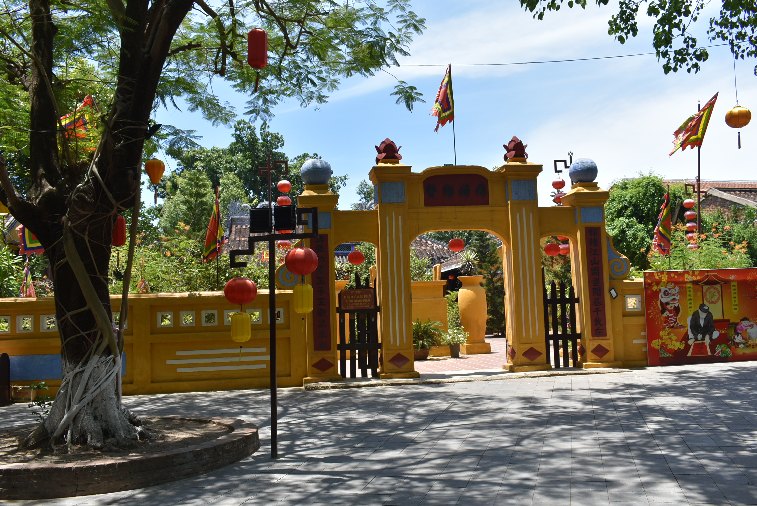 235__Vie_HoiAn-Cam Pho Templ