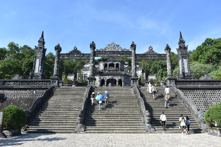300__Vie_Hue-Tomb of Khai Din
