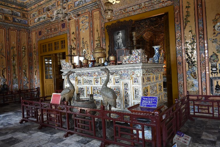 304__Vie_Hue-Tomb of Khai Din